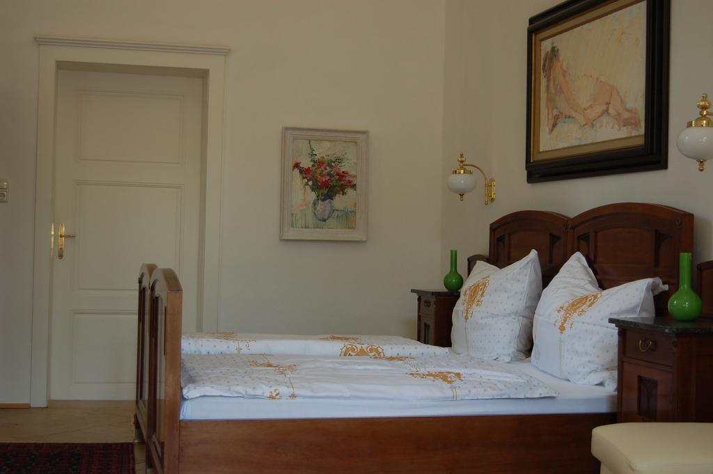 אשאך אן דר דונאו Gaestehaus Schloss Aschach חדר תמונה
