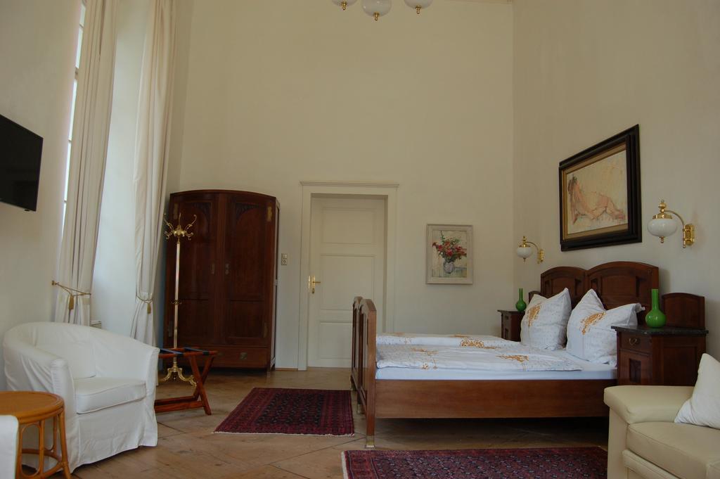 אשאך אן דר דונאו Gaestehaus Schloss Aschach חדר תמונה