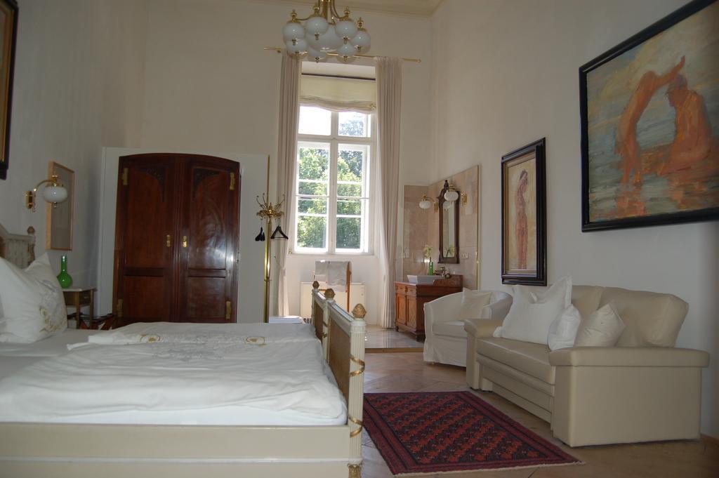 אשאך אן דר דונאו Gaestehaus Schloss Aschach חדר תמונה